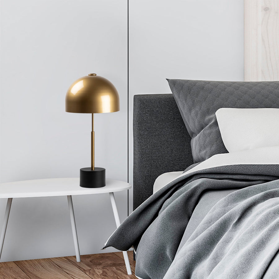Kubbe Başlıklı Modern Masa Lambası - Altın