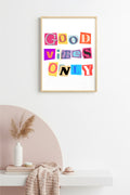 Doğal Ahşap Çerçeveli Retro Tablo - Good Vibes Only Tipografi | huhu2307