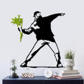 Banksy Cicek Atan Adam Metal Pano Yesil - Siyah