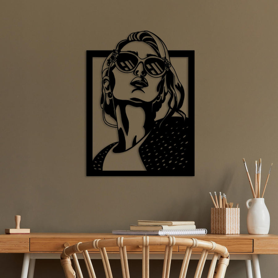 Gozluklu Kadın Pop Art Metal Duvar Panosu - Siyah