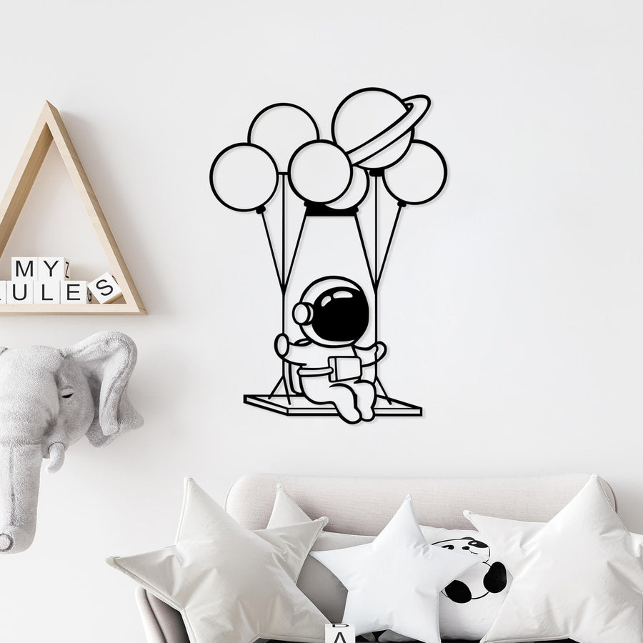 Astronot Balon Metal Duvar Panosu - Siyah