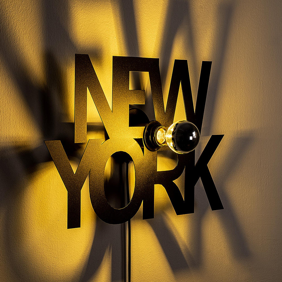New York Yazili Metal Duvar Apligi - Siyah