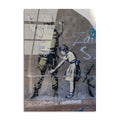 Banksy Kiz ve Asker Cam Tablo - Bej