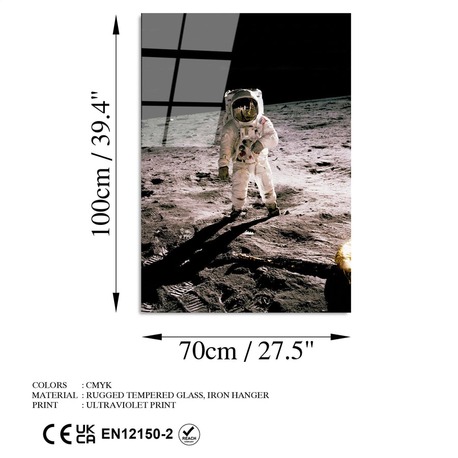 Ay Yüzeyinde Astronot Cam Tablo - Gri