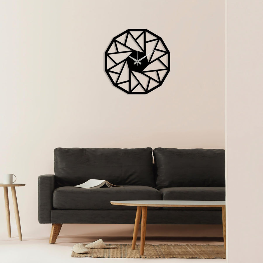 Geometrik Ucgen Siyah Metal Duvar Saati