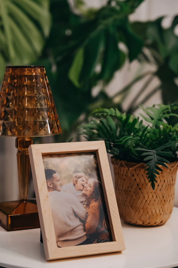 10×15 Cm Iskandinav Çam Ahşap Fotoğraf Çerçevesi – Dekoratif, Koruyucu Film & Plastik Arka Kapak | DA1015