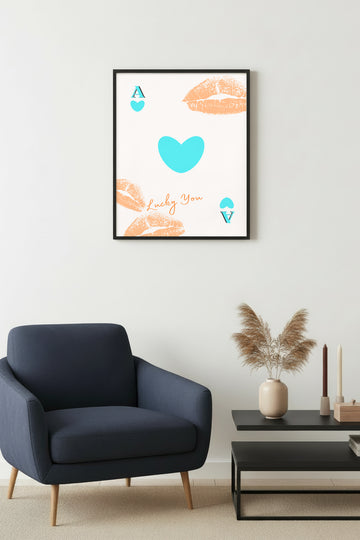 Doğal Ahşap Çerçeveli Romantik Pop Art Tablo - Kalp ve Dudak İzi Desenli | huhu2410