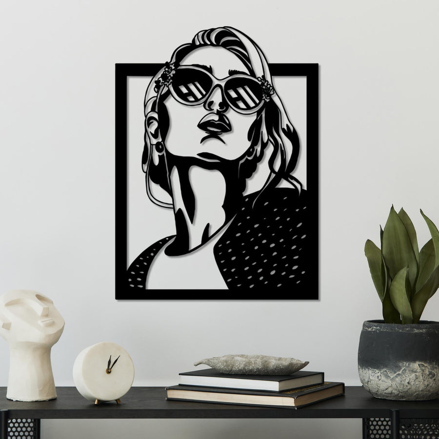 Gozluklu Kadın Pop Art Metal Duvar Panosu - Siyah