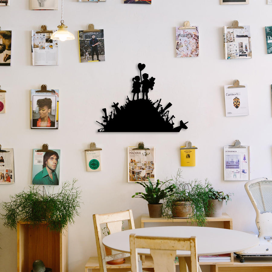Banksy Çocuklar Balon Metal Duvar Panosu - Siyah