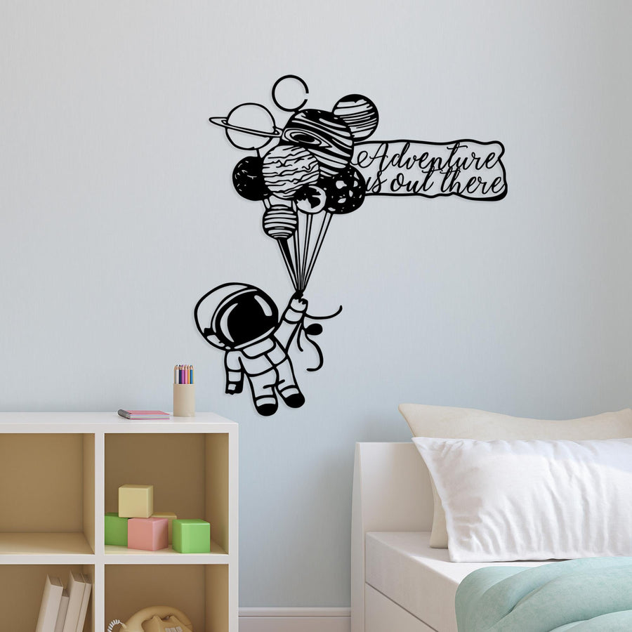 Astronot Gezegen Balon Metal Duvar Panosu - Siyah