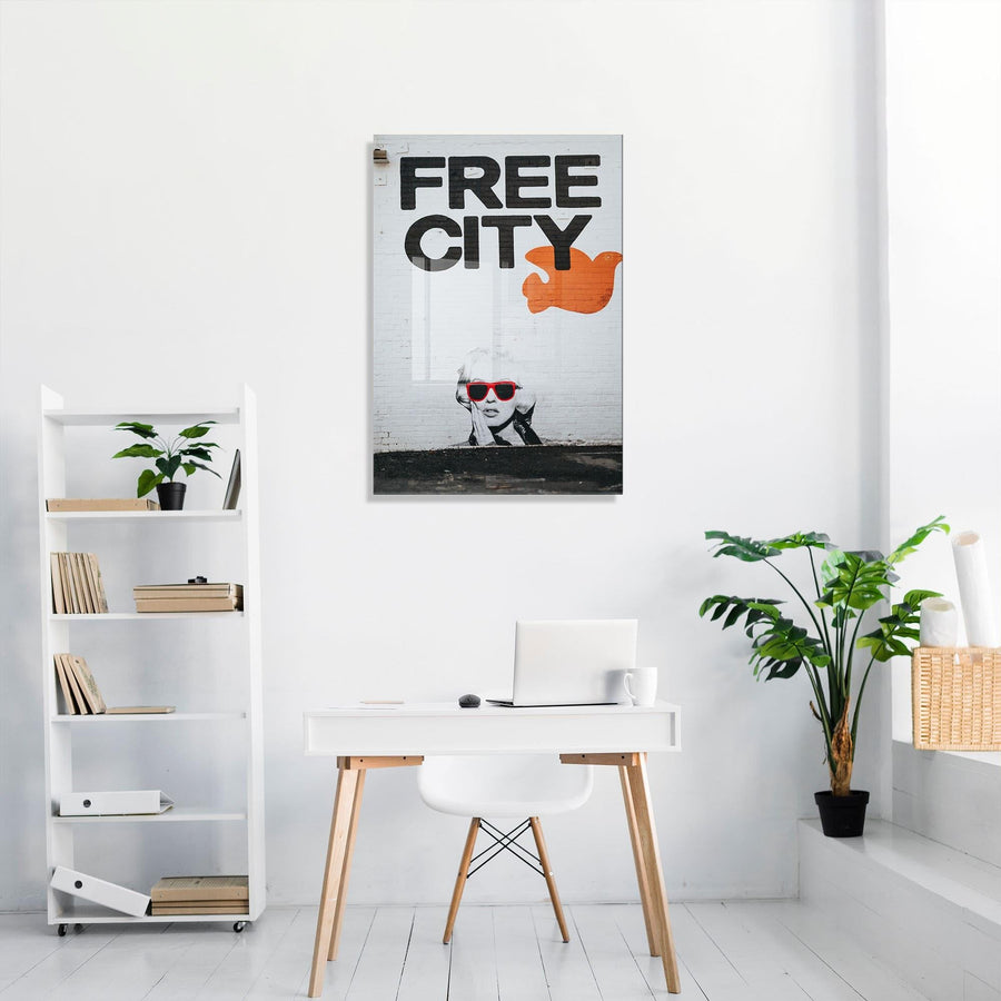 Free City Banksy Tarz Cam Tablo - Beyaz