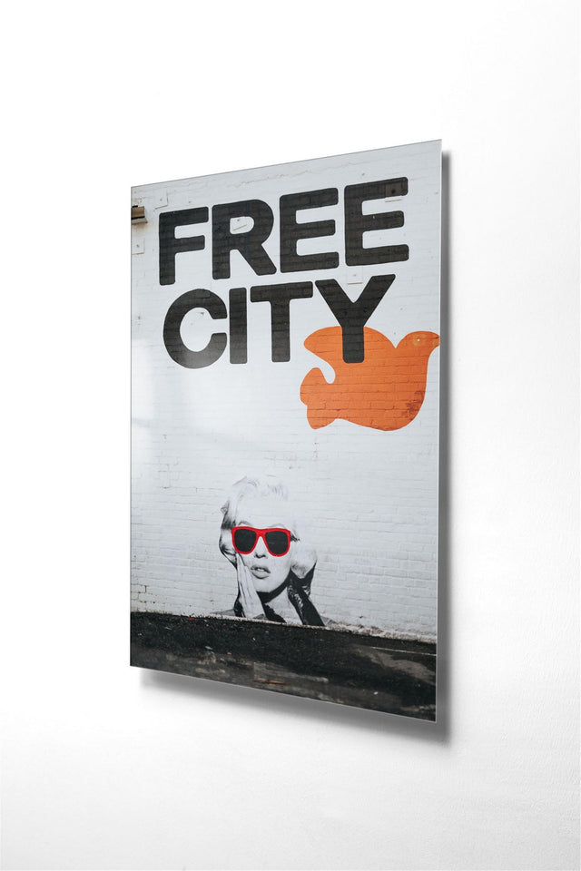 Free City Banksy Tarz Cam Tablo - Beyaz