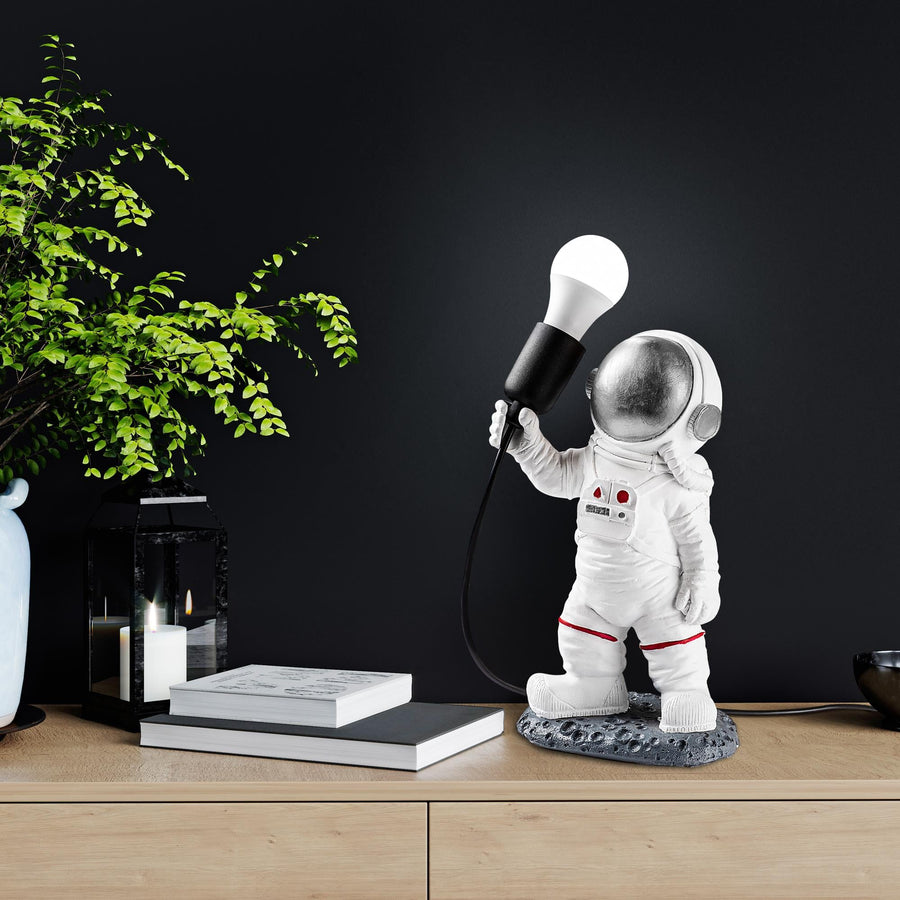 Astronot Polyester Masa Lambasi - Gumus Vizorlu