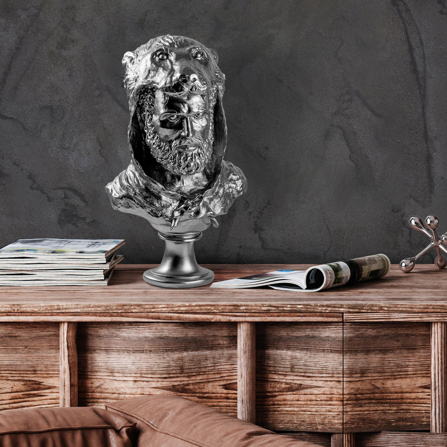 Herakles Aslan Baslikli Polyester Bust - Gumus