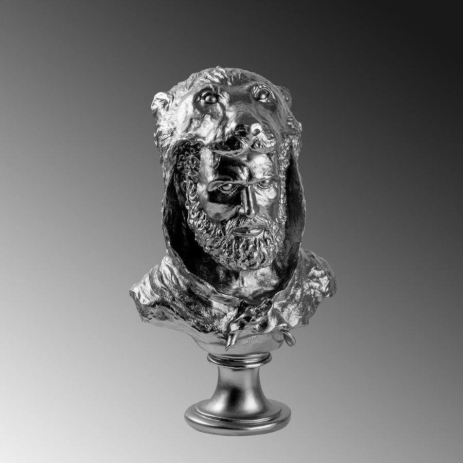 Herakles Aslan Baslikli Polyester Bust - Gumus