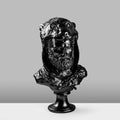 Herakles Aslan Baslikli Polyester Bust - Siyah